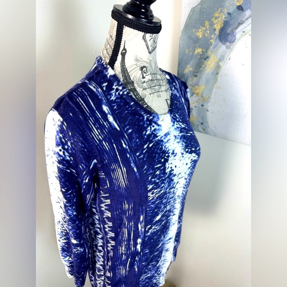 Joseph A. Cardigan Button Down Sweater mesmerizing blue and white pattern size M - Picture 7 of 9